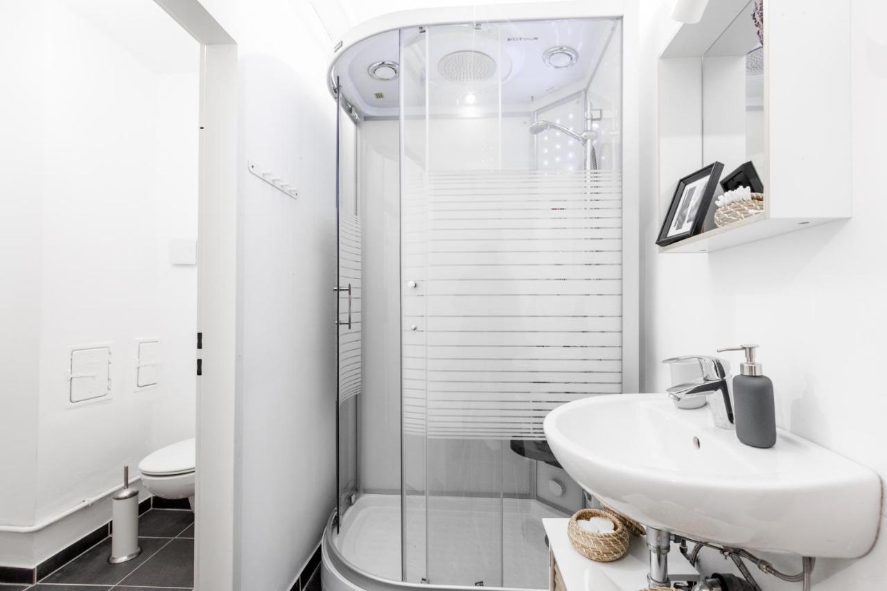 Beautiful 3 Room apartment in Kreuzberg Berlin Exterior foto